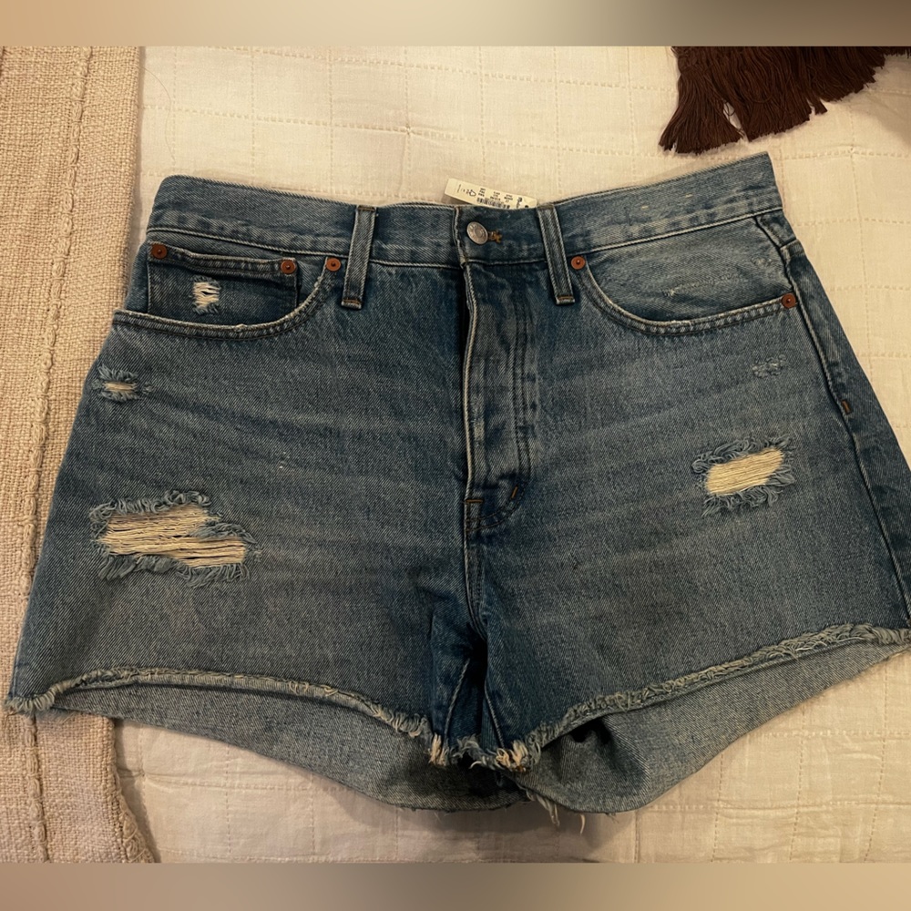 Madewell jeans- curvy relaxed denim shorts